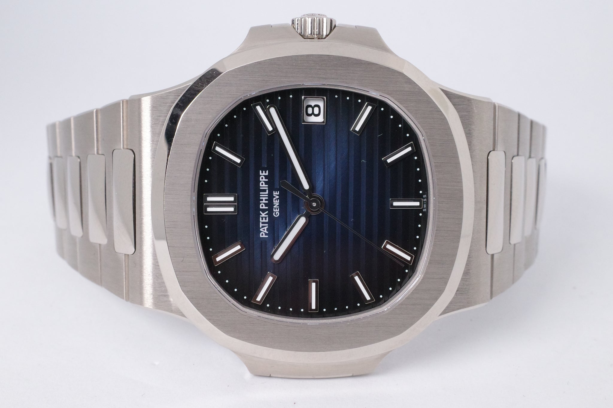 PATEK PHILIPPE NEW 2024 WHITE GOLD NAUTILUS 5811/1G BOX & PAPERS