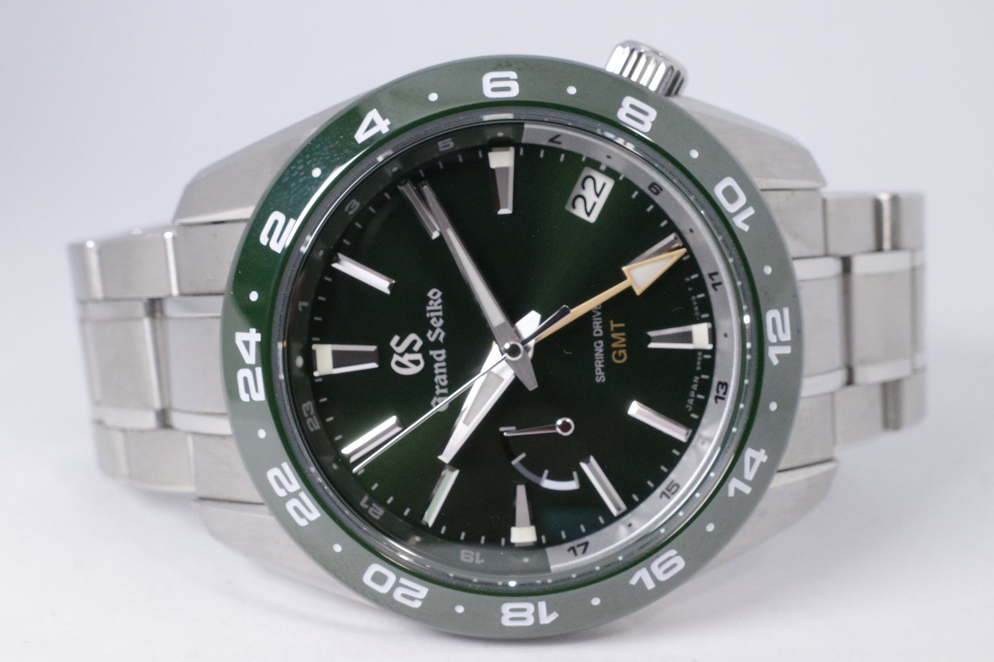 GRAND SEIKO SPRING DRIVE GMT GREEN CERAMIC BEZEL SBGE257 BOX