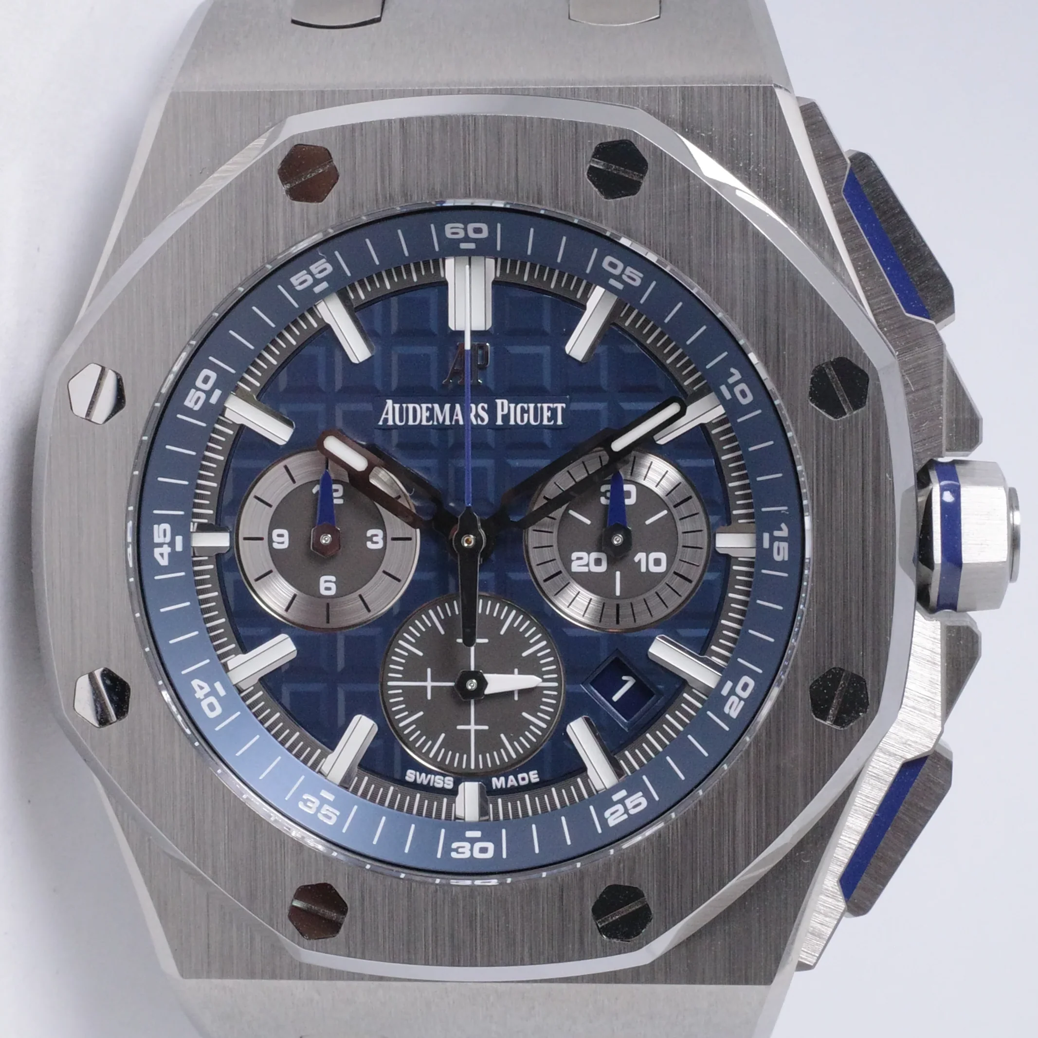 AUDEMARS PIGUET 42mm TITANIUM ROYAL OAK OFFSHORE BLUE ON BRACELET