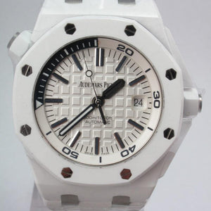 AUDEMARS PIGUET ROYAL OAK WHITE CERAMIC DIVER 15707CB.OO.A010CA.01