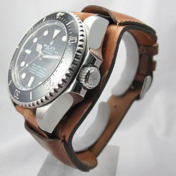 ROLEX DEEP SEA SEA DWELLER ON STRAP 116660 (SOLD) – Honolulu